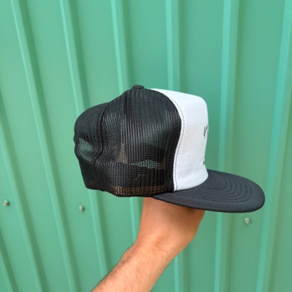 GAY-LOR TAVERN Mattawa Ontario trucker hat vintage snapbacl black white mesh - Picture 3 of 6
